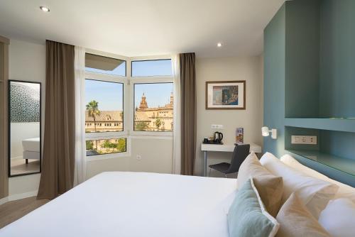 Habitación Superior con vistas al monumento del hotel Pasarela