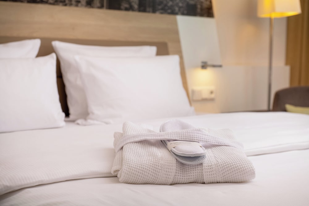 Habitación Premium, 1 cama de matrimonio grande del hotel Holiday Inn Frankfurt Airport, An Ihg. Foto 1