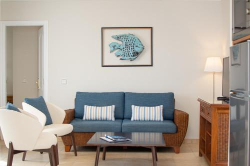 Two - Bedroom Apartment with Bali Bed del hotel Apartamentos LIVVO Coloradamar. Foto 11
