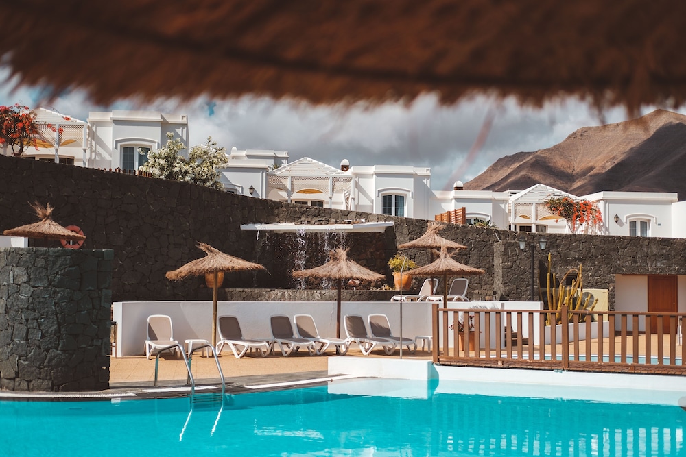 2 bedroom standard apartment del hotel Apartamentos LIVVO Coloradamar. Foto 2