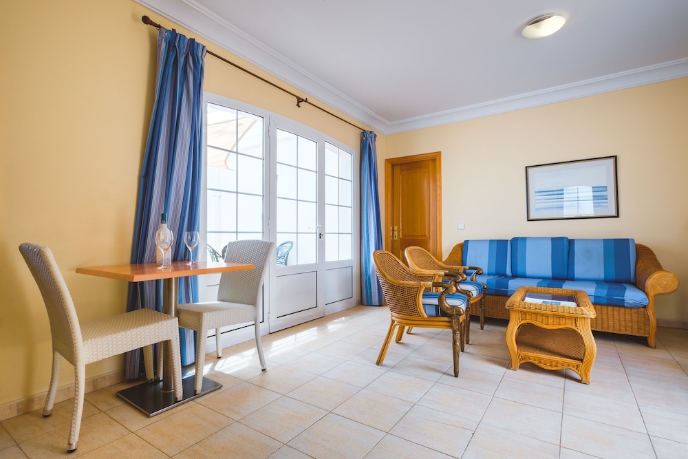 2 bedroom hydromassage plus apartment del hotel Apartamentos LIVVO Coloradamar. Foto 6