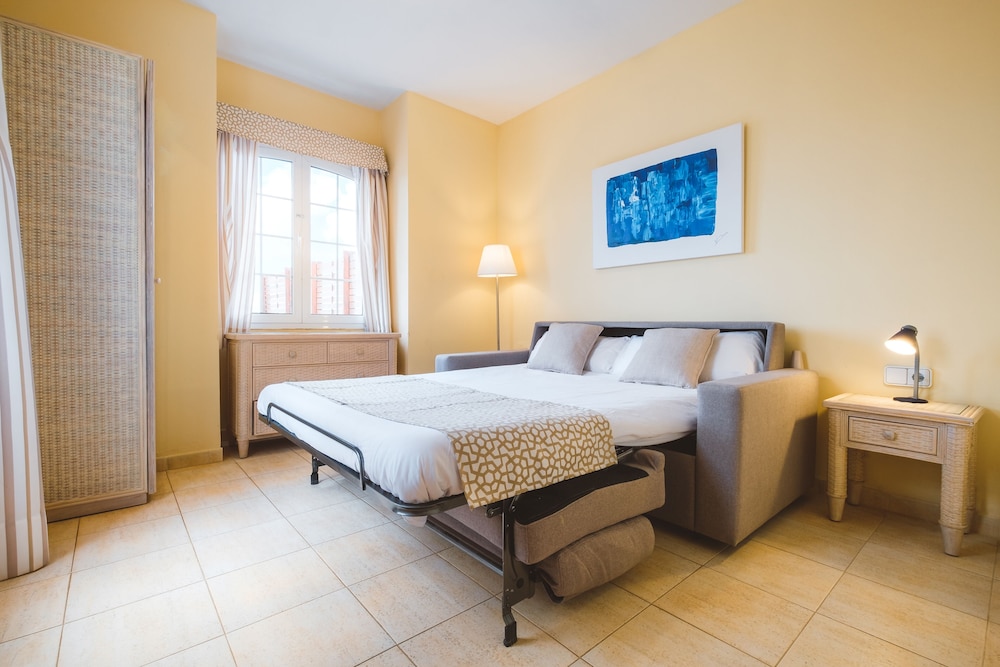 2 bedroom hydromassage plus apartment del hotel Apartamentos LIVVO Coloradamar. Foto 7