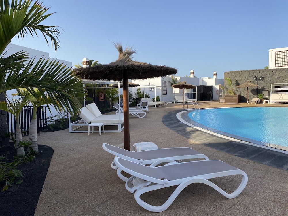 2 bedroom Bali plus apartment del hotel Apartamentos LIVVO Coloradamar