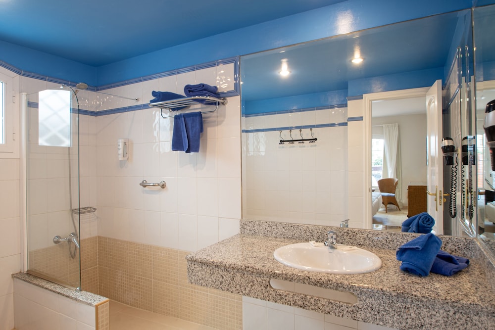 2 bedroom Bali plus apartment del hotel Apartamentos LIVVO Coloradamar. Foto 7