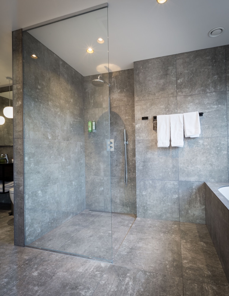 Suite Ejecutiva del hotel Fosshotel Glacier Lagoon. Foto 4