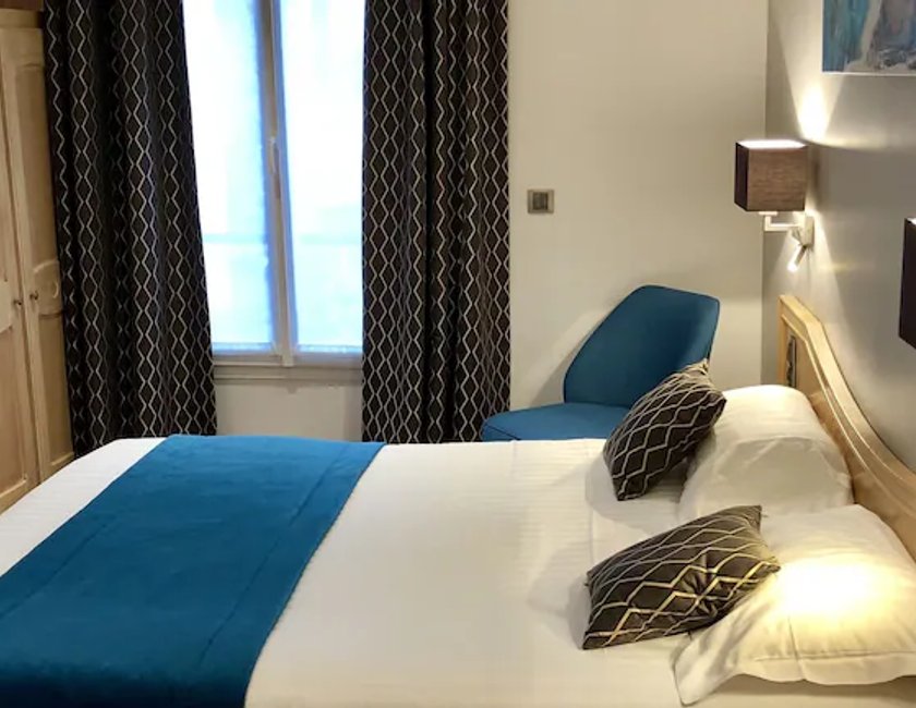 Habitación Doble Superior del hotel Du Midi Paris Montparnasse. Foto 8