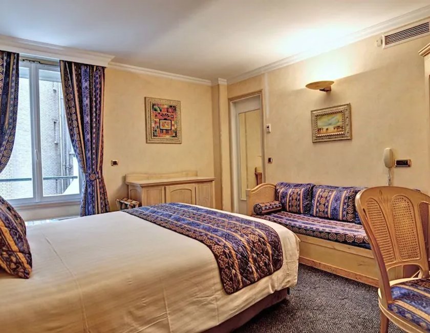 Habitación Doble Superior del hotel Du Midi Paris Montparnasse. Foto 12