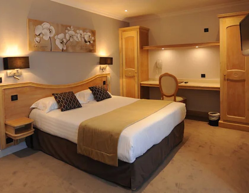 Habitación Deluxe doble, 1 cama de matrimonio del hotel Du Midi Paris Montparnasse. Foto 6