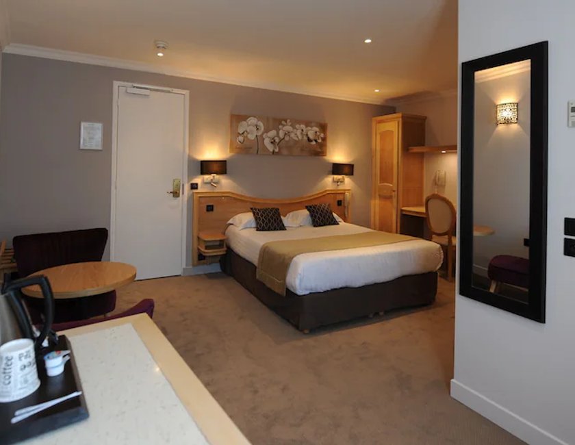 Habitación Deluxe doble, 1 cama de matrimonio del hotel Du Midi Paris Montparnasse. Foto 7