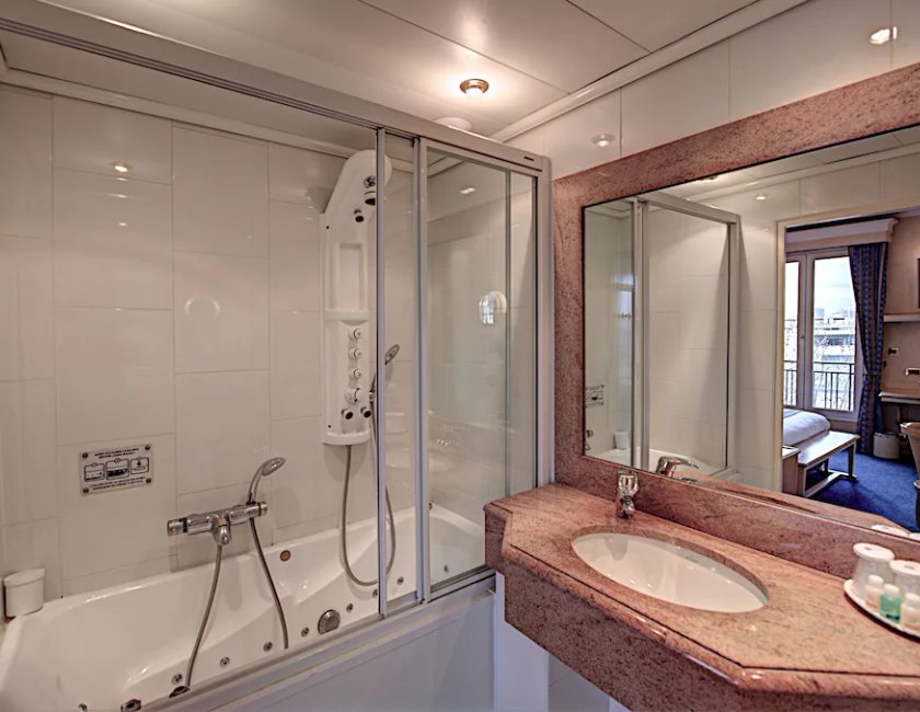 Suite Junior del hotel Du Midi Paris Montparnasse. Foto 4