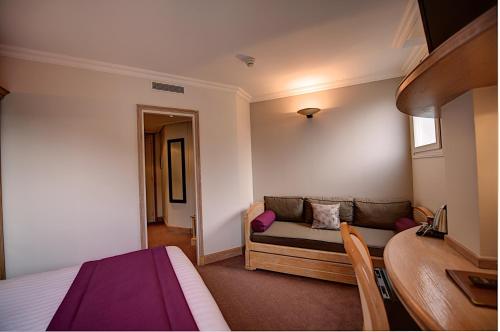 2 Habitaciones Dobles contiguas del hotel Du Midi Paris Montparnasse. Foto 5