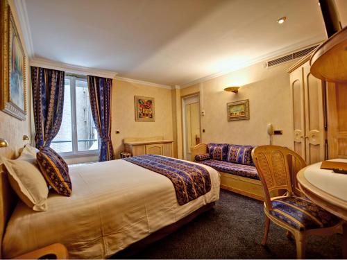 Habitación Doble Superior del hotel Du Midi Paris Montparnasse. Foto 12