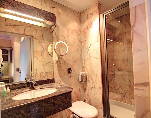 Habitación Individual del hotel Du Midi Paris Montparnasse. Foto 4