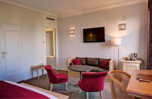 Suite Junior del hotel Du Midi Paris Montparnasse. Foto 2