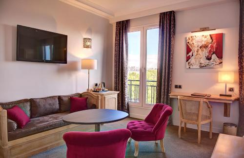Suite Junior del hotel Du Midi Paris Montparnasse. Foto 3