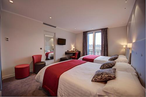 Habitación cuádruple del hotel Du Midi Paris Montparnasse