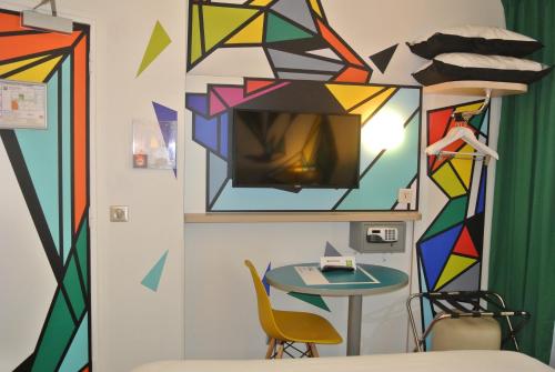 Habitación Doble Estándar del hotel Ibis Styles Paris Maine Montparnasse. Foto 18