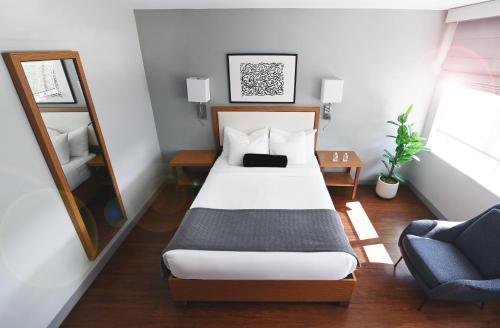 Alojamiento Estándar Edge - 1 cama grande del hotel Edge. Foto 2