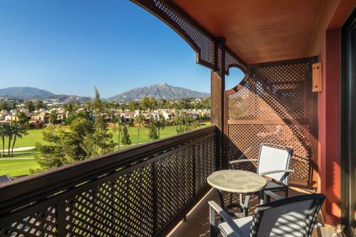 Habitación Doble Superior con vistas al campo de golf - 1 o 2 camas del hotel Barceló Marbella. Foto 1