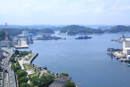 Habitación Estándar con 1 cama doble, Vistas a la bahía - No fumadores del hotel Mercure Yokosuka. Foto 9