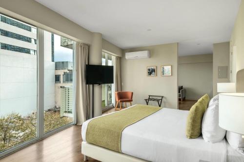 Suite - 1 cama grande - No fumadores del hotel Dazzler By Wyndham Buenos Aires Polo
