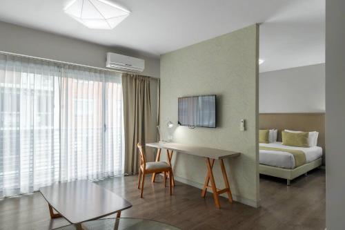 Suite Doble Executive - para no fumadores del hotel Dazzler By Wyndham Buenos Aires Polo. Foto 1