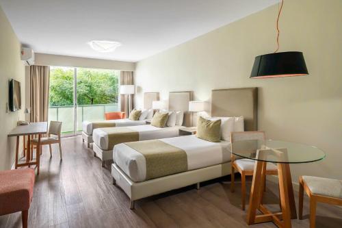 Habitación Clásica con 3 camas individuales - No fumadores del hotel Dazzler By Wyndham Buenos Aires Polo