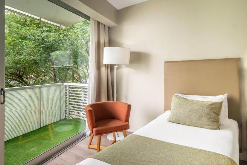 Habitación Clásica con 3 camas individuales - No fumadores del hotel Dazzler By Wyndham Buenos Aires Polo. Foto 3