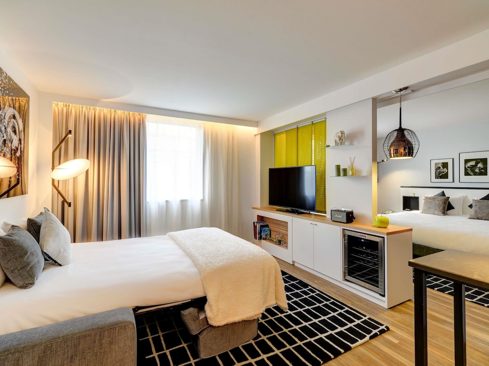 Apartamento superior, 1 cama doble (View of Bercy Arena) del hotel Novotel Paris Centre Bercy. Foto 5