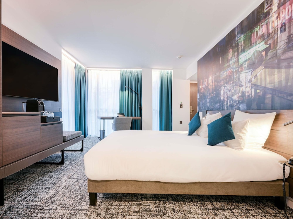 Habitación ejecutiva, 1 cama de matrimonio, balcón del hotel Novotel Paris Centre Bercy. Foto 3