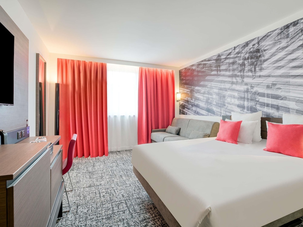 Habitación familiar, 1 cama doble con sofá cama (Family Room) del hotel Novotel Paris Centre Bercy. Foto 2