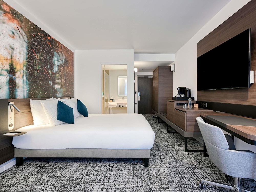 Habitación familiar, 1 cama doble con sofá cama (Family Room) del hotel Novotel Paris Centre Bercy. Foto 5