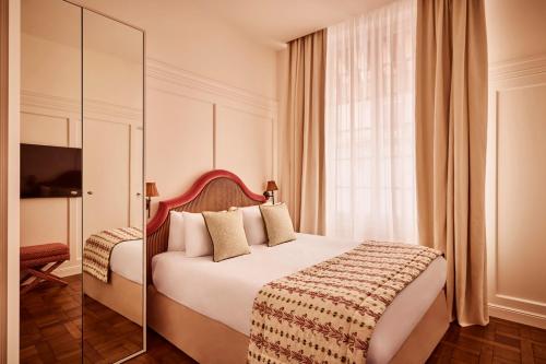 Habitación Doble en la planta baja del hotel Maison Monceau. Foto 1