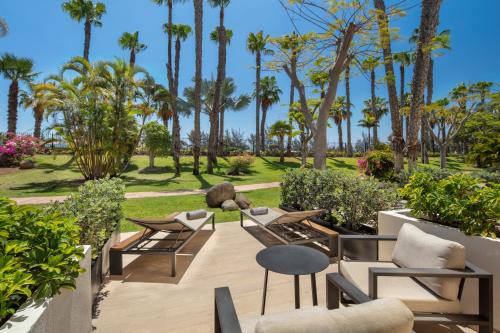 Suite Junior con vistas al jardín del hotel Tabaiba Princess. Foto 5