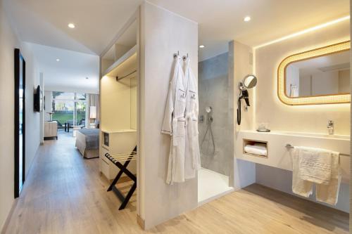 Junior suite Lujo Vista Jardin Sofá Cama incluido 1 Cama doble del hotel Tabaiba Princess. Foto 4