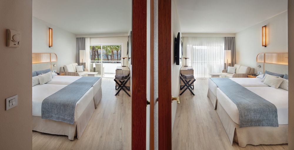 Habitación familiar Superior Comunicada 1 Cama doble del hotel Tabaiba Princess