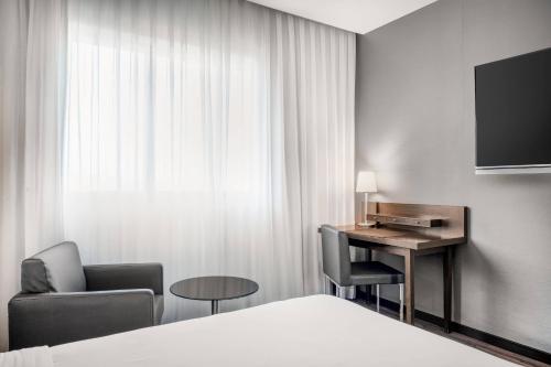 Habitación Estándar - 1 cama grande del hotel Ac Gijón By Marriott. Foto 1