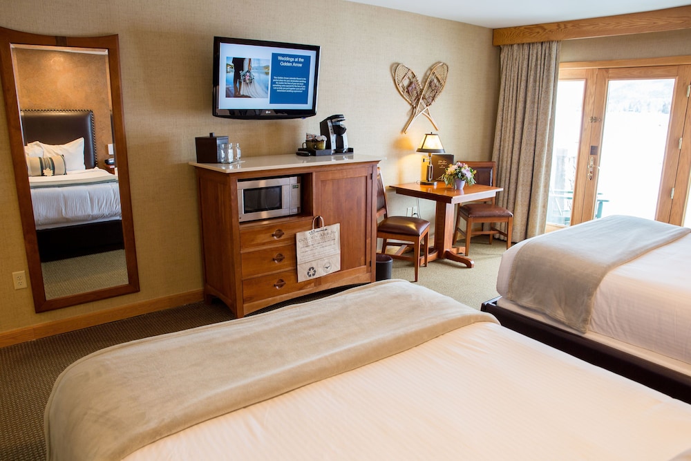 Habitación Deluxe, 2 camas de matrimonio, vistas al lago del hotel Golden Arrow Lakeside Resort. Foto 2