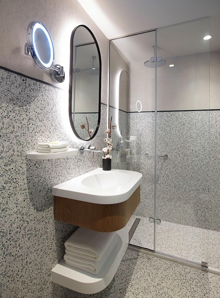 Premier Room Fully Renovated del hotel Titania. Foto 6
