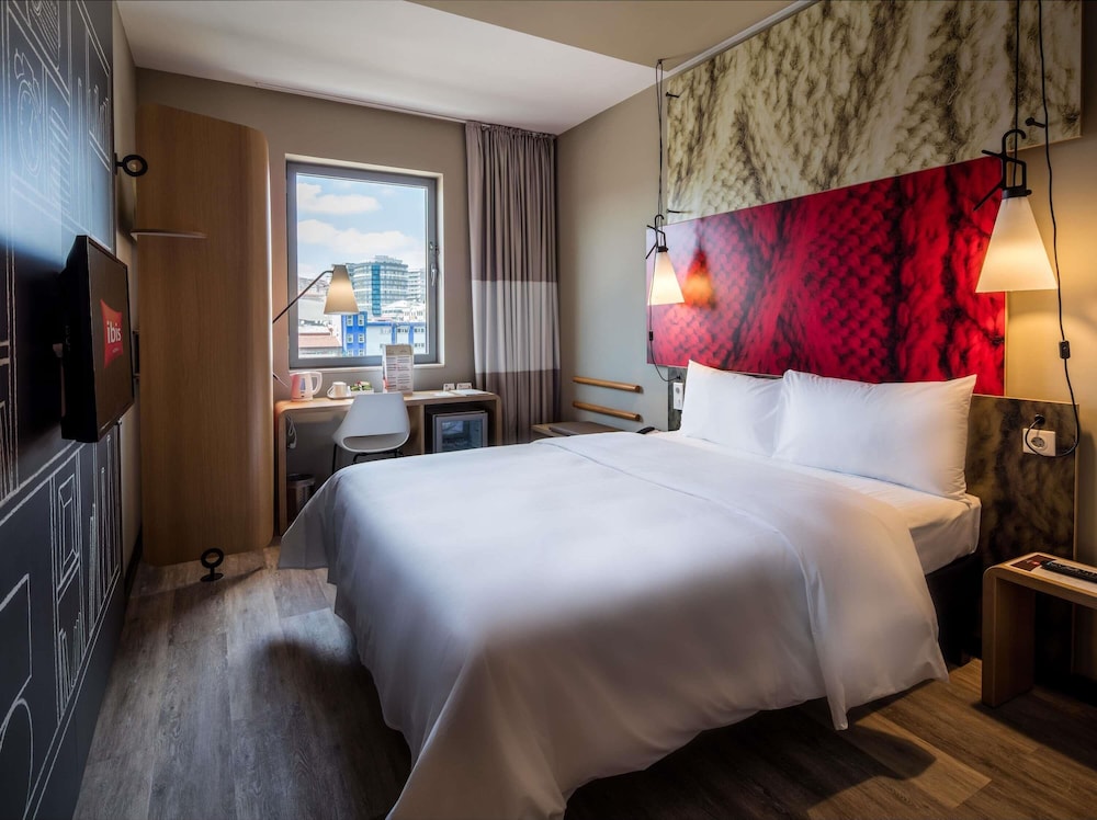 Habitación Estándar con 1 cama doble del hotel Ibis Istanbul West. Foto 6