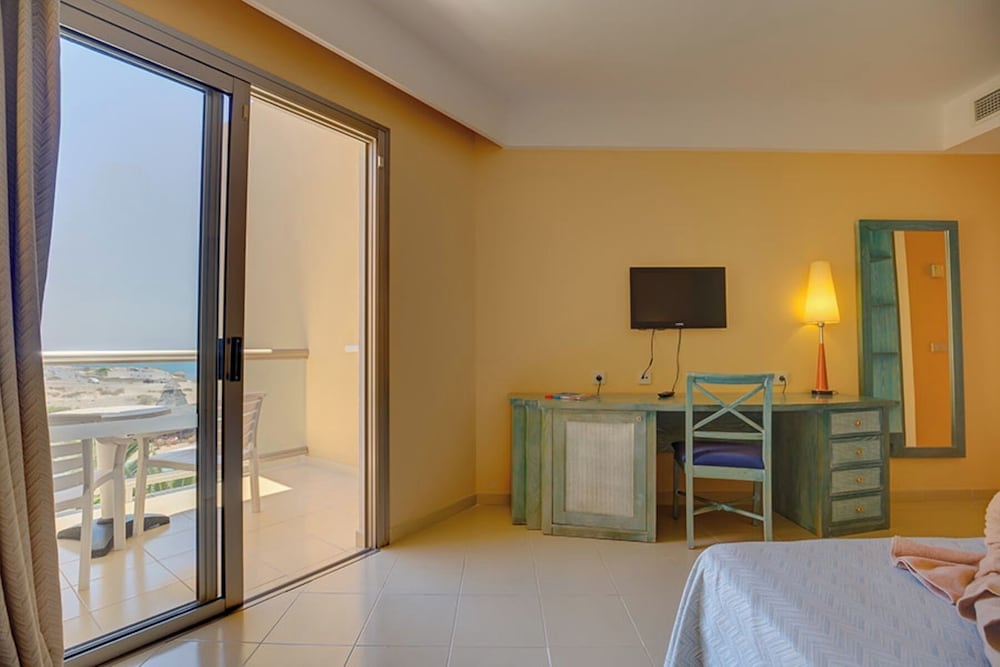 Habitación doble, vistas parciales al mar del hotel SBH Costa Calma Beach Resort