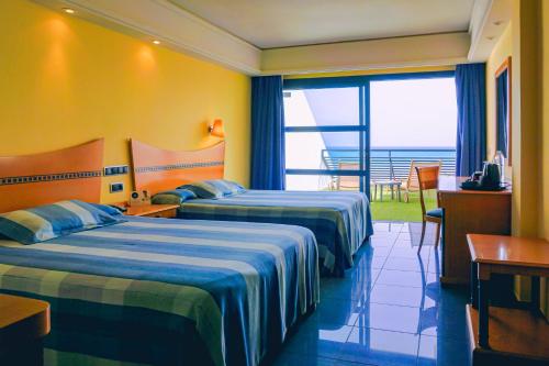 Habitación Doble con vistas al mar - 2 camas del hotel Sbh Crystal Beach and Suites - Adults Only