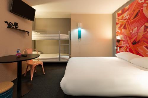 Habitación Estándar con literas del hotel Ibis Styles Toulouse Centre Canal du Mid. Foto 3