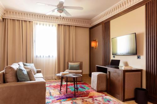 Habitación Doble con vista a la medina del hotel Les Jardins De La Koutoubia. Foto 6