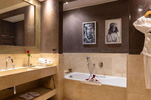 Suite Junior del hotel Les Jardins De La Koutoubia. Foto 5