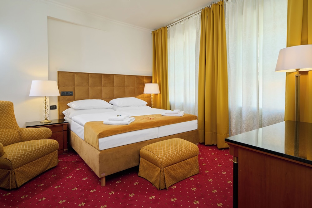 Habitación estándar con 1 cama doble o 2 individuales del hotel Bologna