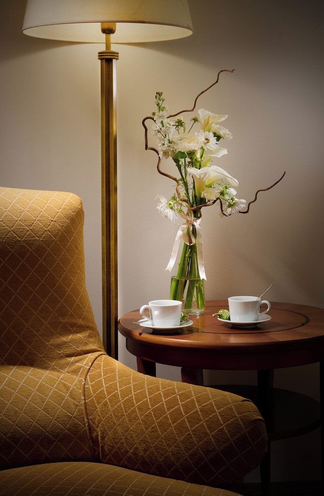 Habitación triple estándar, 1 habitación del hotel Bologna. Foto 2