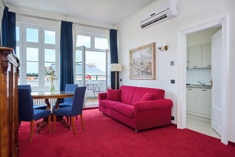 Suite Confort, 1 habitación del hotel Bologna. Foto 3