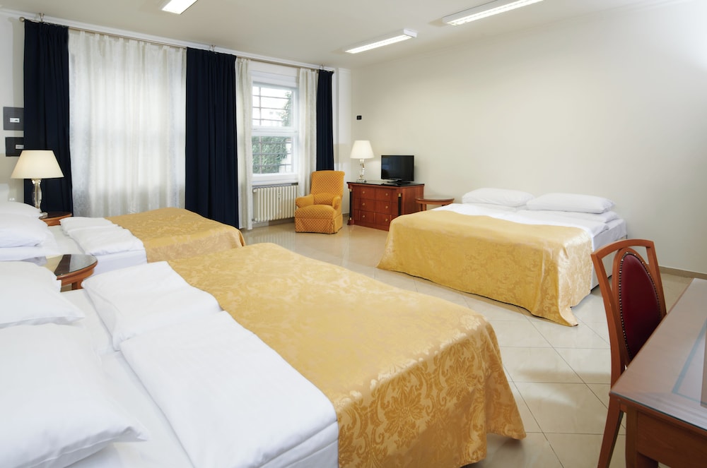 Habitación clásica (6 People) del hotel Bologna. Foto 1