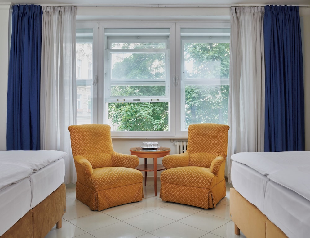 Habitación cuádruple del hotel Bologna. Foto 2